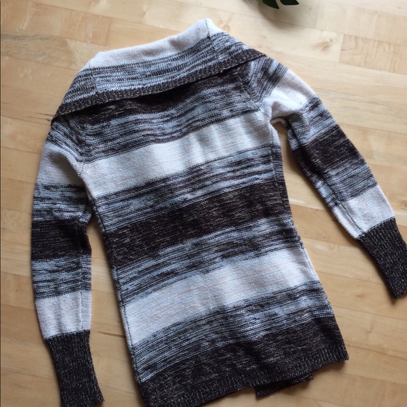 Cardigan - Picture 4 of 6